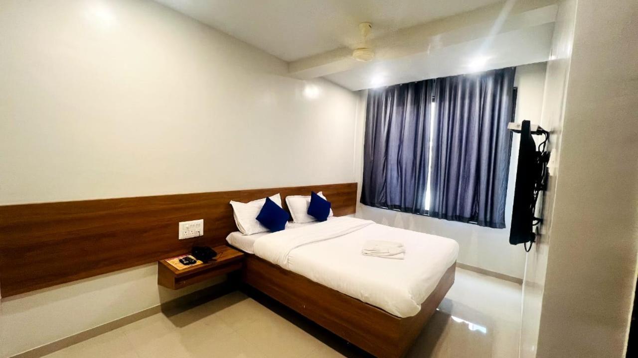 Hotel Sai Smruti Shirdi Bilik gambar